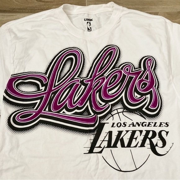 Lakers Graphic T-Shirt | Size 2XL - Picture 2 of 4
